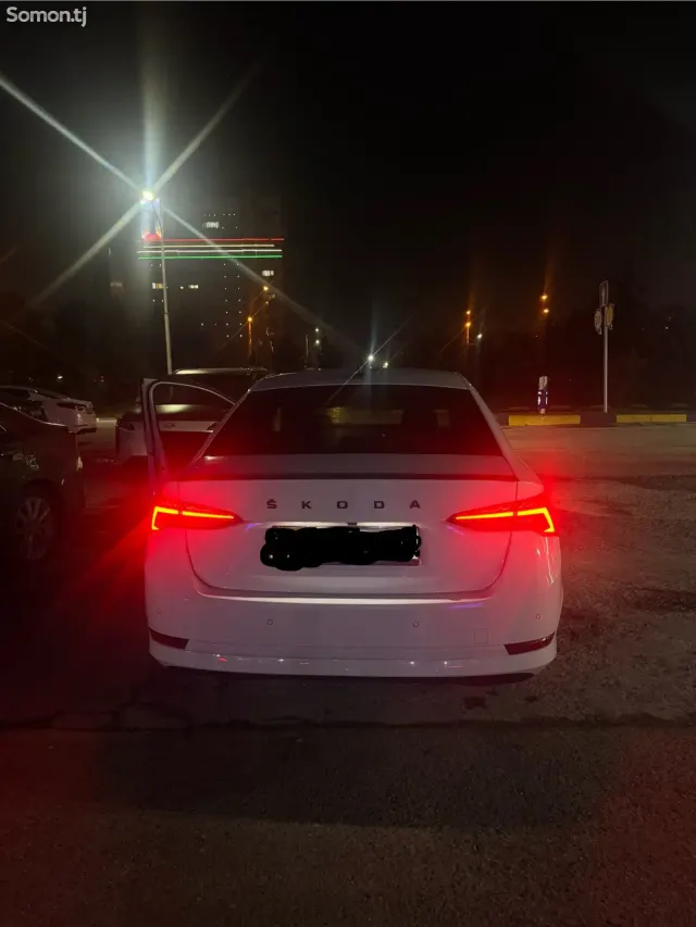 Skoda Octavia 2022 · 1.4 AT