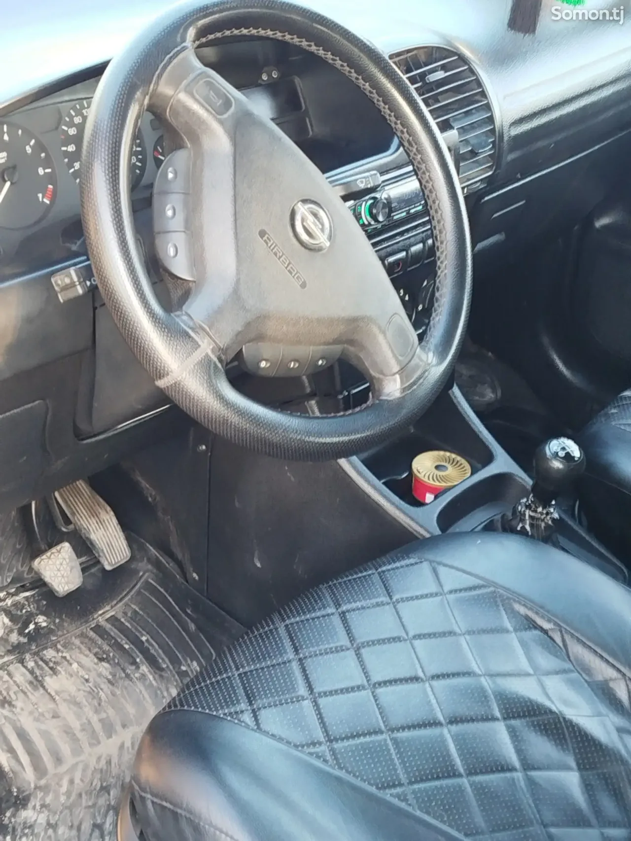 Opel Zafira 1999 · 1.6 MT