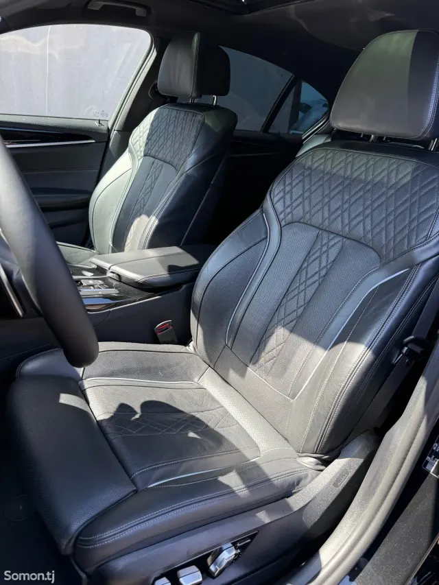 BMW 5 series 2020 · 2.0 AT