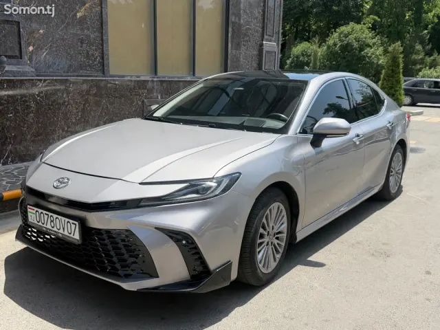 Toyota Camry 2025 · 2.0 AT
