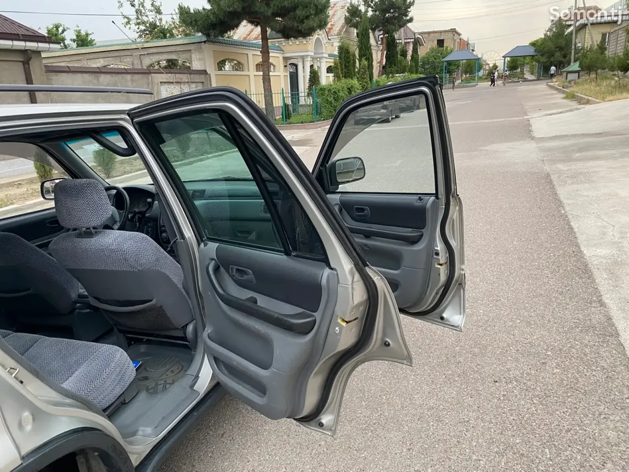Honda CR-V 1997 · 2.0 AT