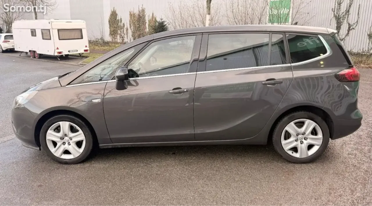 Opel Zafira 2015 · 1.6 AT