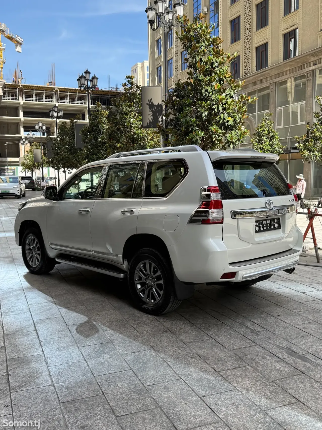 Toyota Land Cruiser Prado 2015 · 4.0 AT
