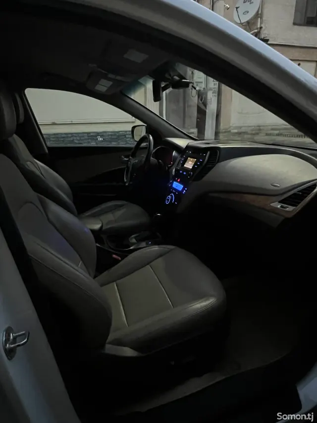 Hyundai Santa Fe 2014 · 2.4 AT