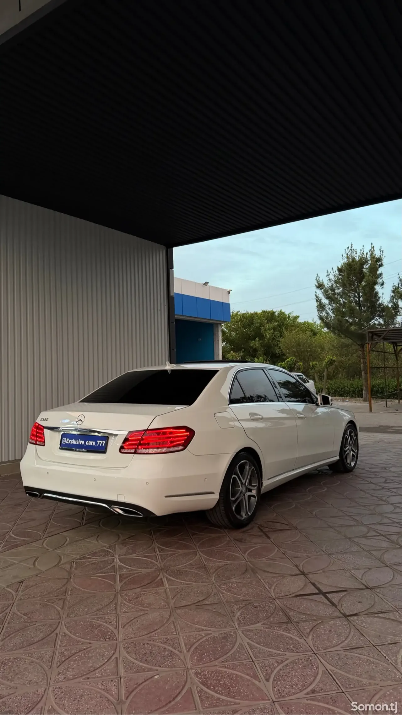 Mercedes-Benz E class 2015 · 2.2 AT