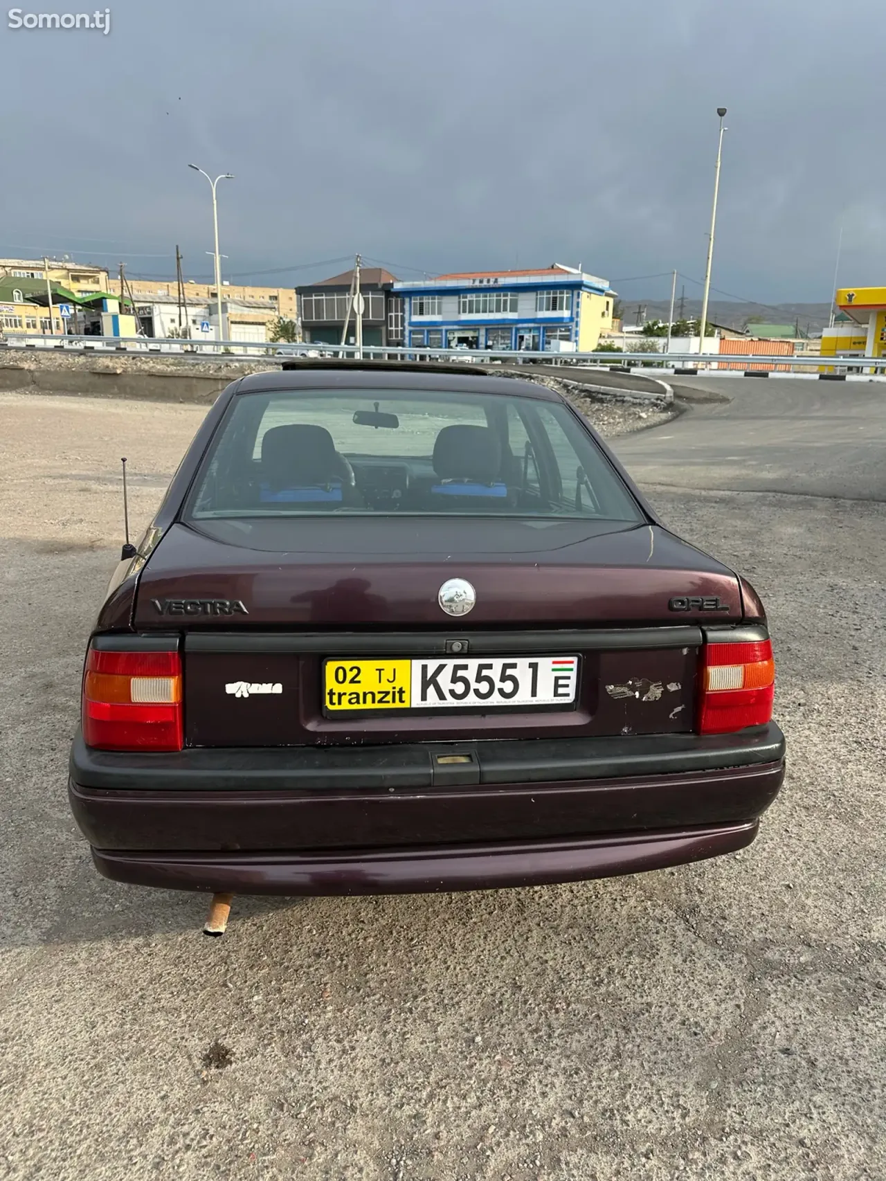 Opel Vectra A 1993 · 1.6 MT