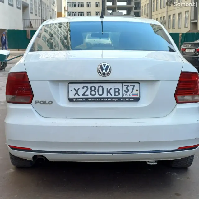 Volkswagen Polo 2016 · 1.6 AT