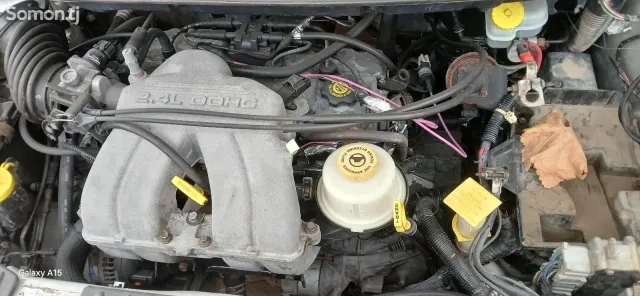 Dodge Caravan 2006 · 2.4 AT