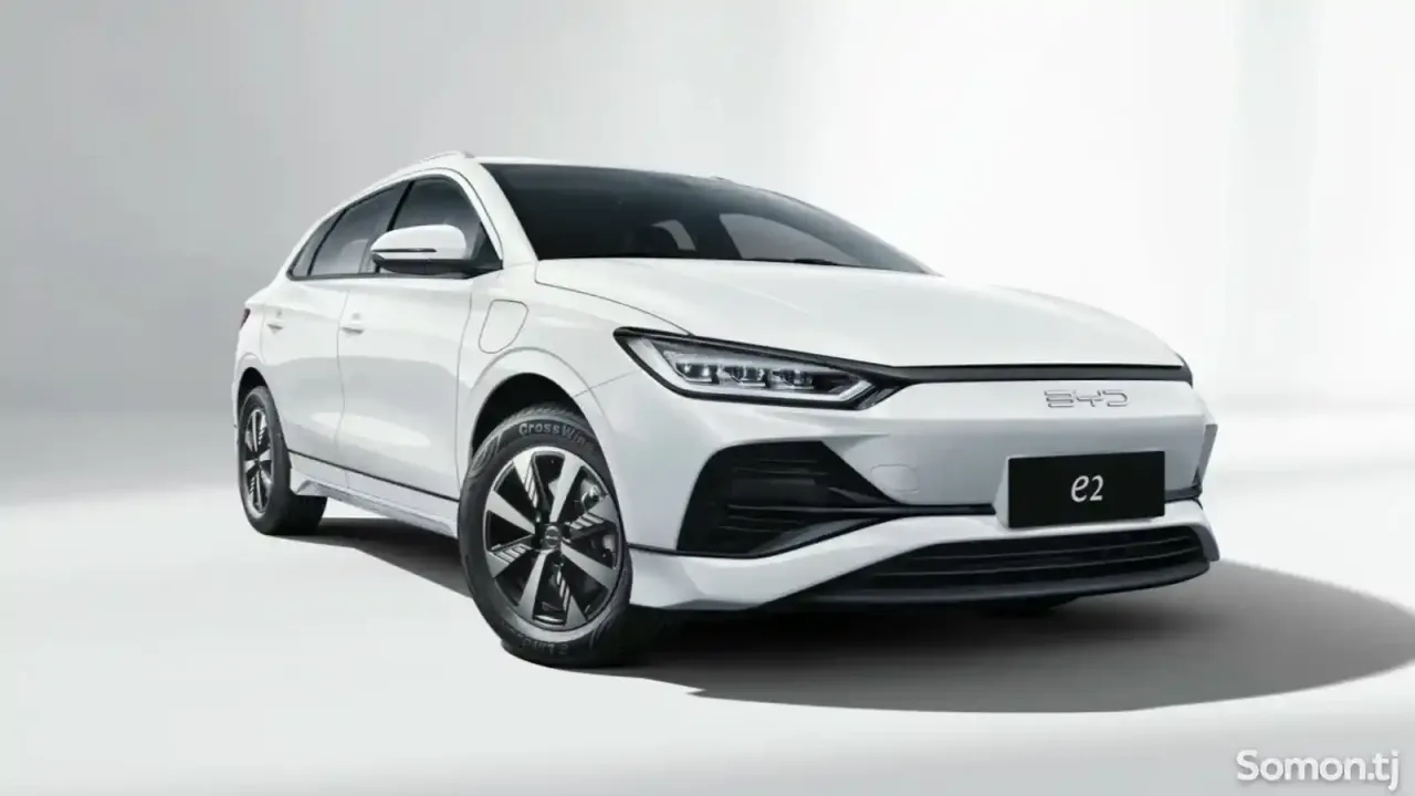 BYD E2 2025 · AT