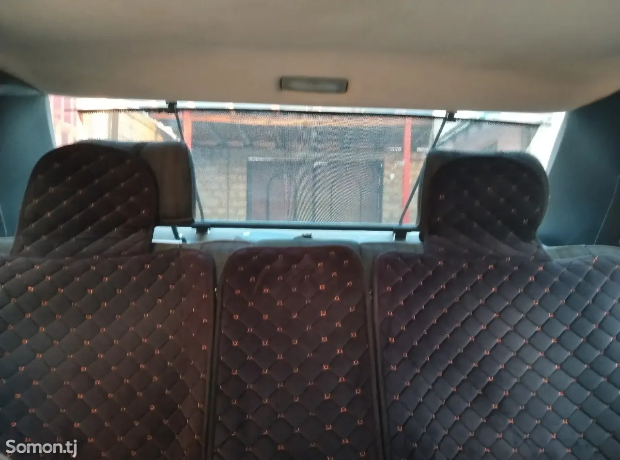 Mercedes-Benz W124 1991 · 2.0 MT