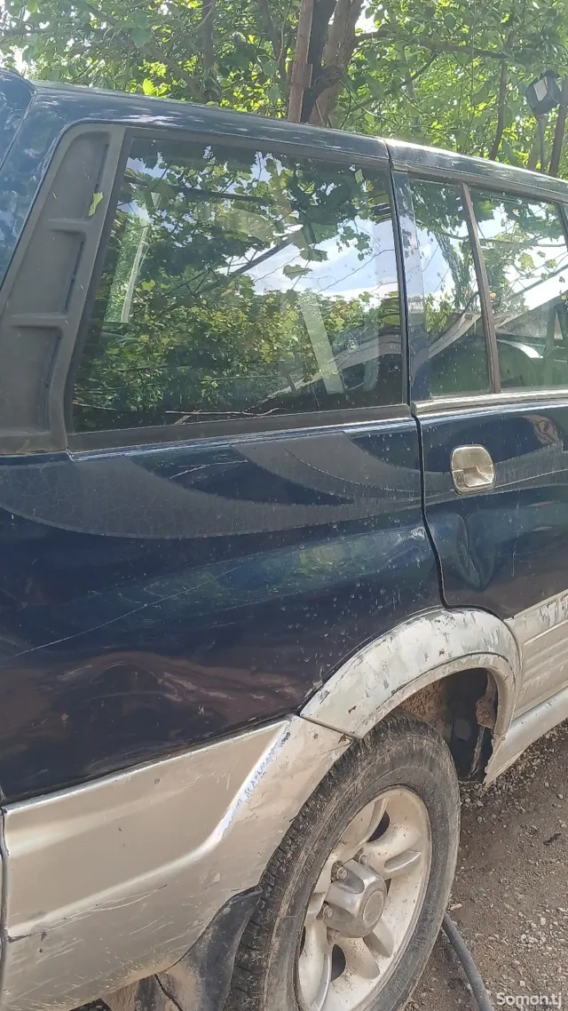 Ssang Yong Musso 1993 · 1.8 MT