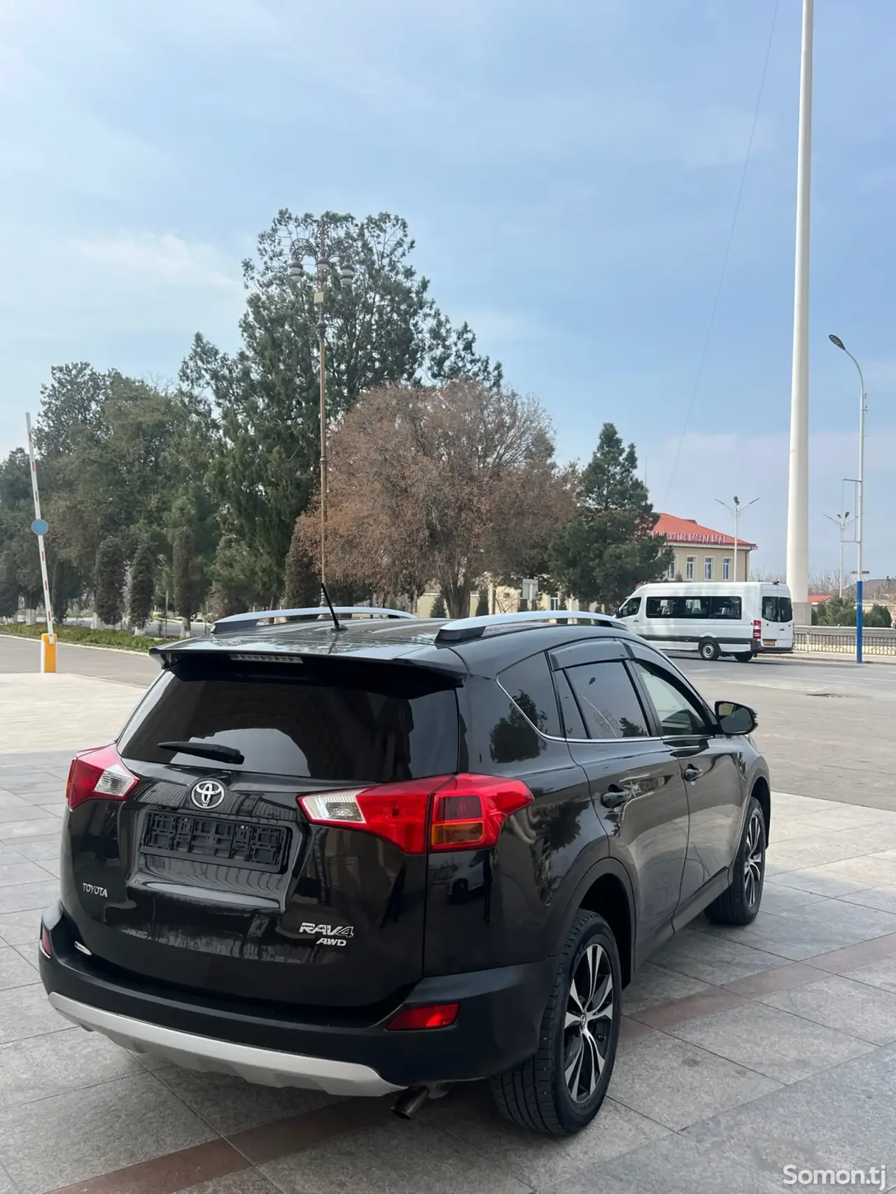 Toyota RAV 4 2015 · 2.0 AT