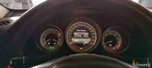 Mercedes-Benz E class 2015 · 3.5 AT