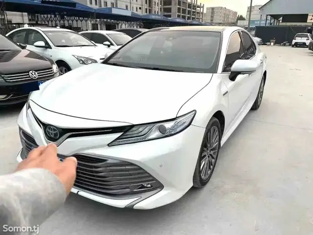 Toyota Camry 2019 · 2.5 AT