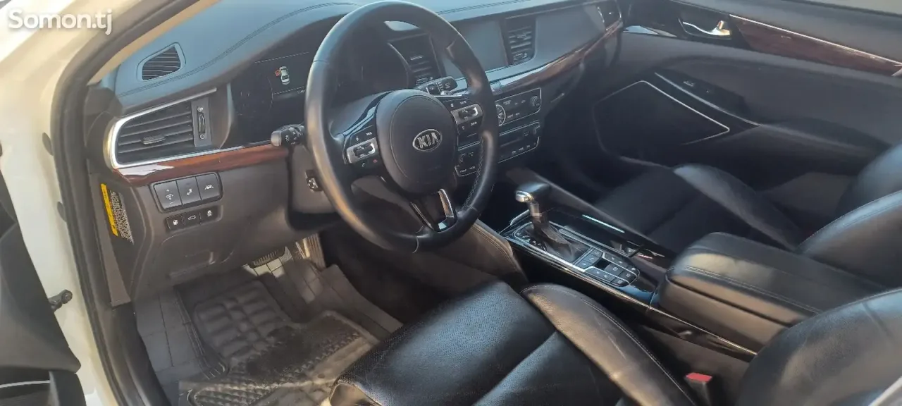 Kia K7 2017 · 3.0 AT