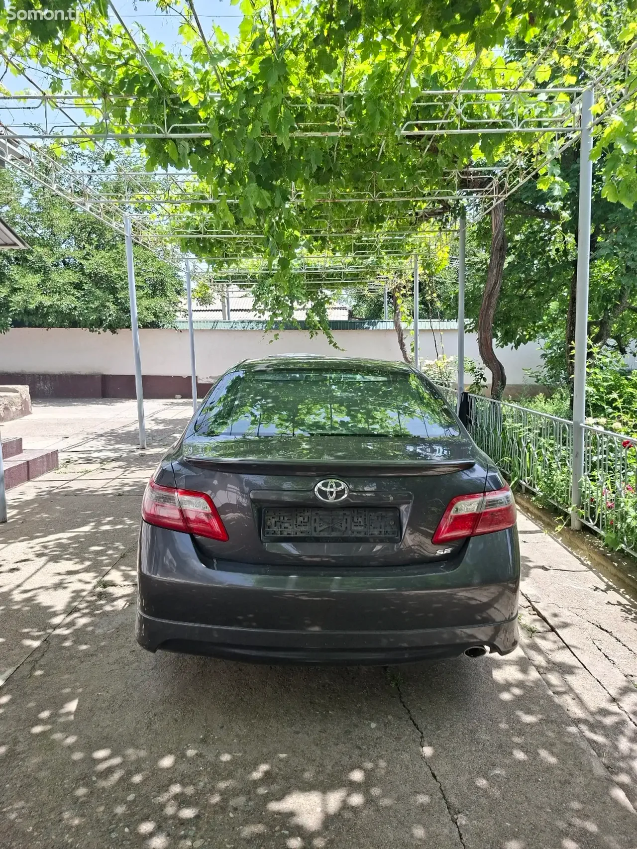 Toyota Camry 2009 · 2.4 AT