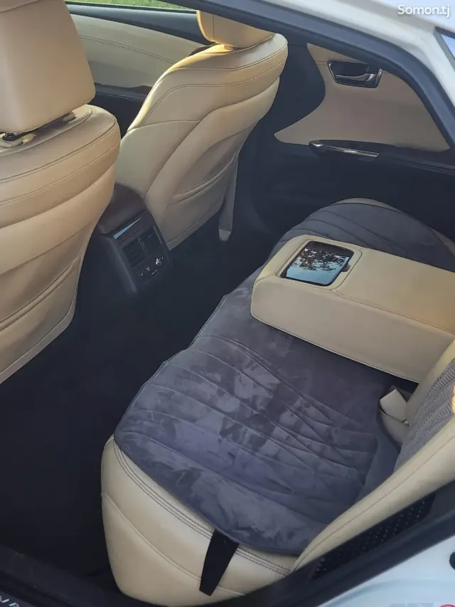 Toyota Avalon 2016 · 2.5 AT