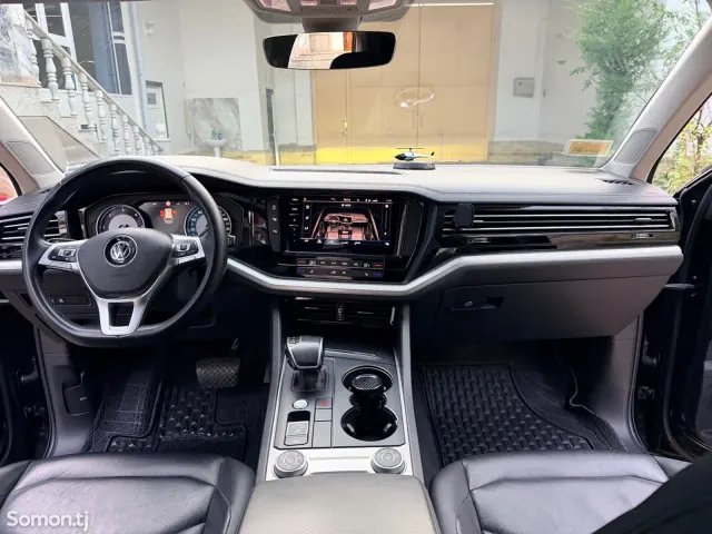 Volkswagen Touareg 2019 · 3.0 AT