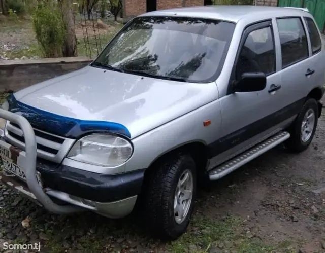 Lada (ВАЗ) Нива 2005 · 1.6 MT