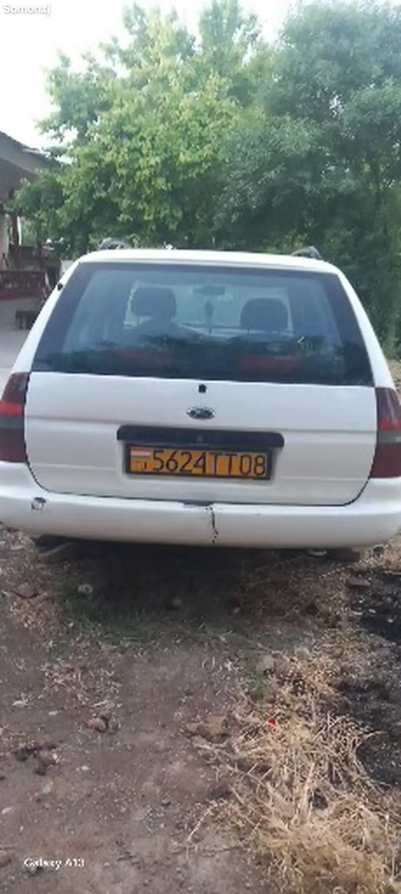 Ford Mondeo 1997 · 1.6 MT