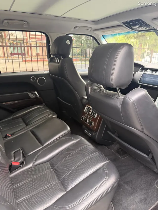 Land Rover Vogue 2016 · 5.0 AT