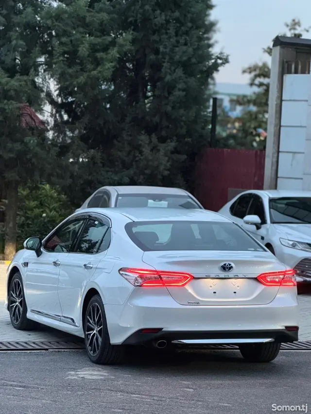 Toyota Camry 2018 · 2.5 AT