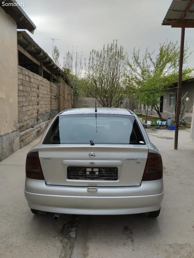 Opel Astra G 2000 · 1.6 MT