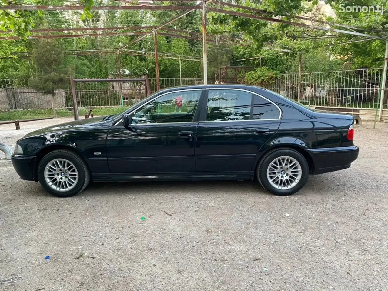 BMW 5 series 2000 · 2.3 MT