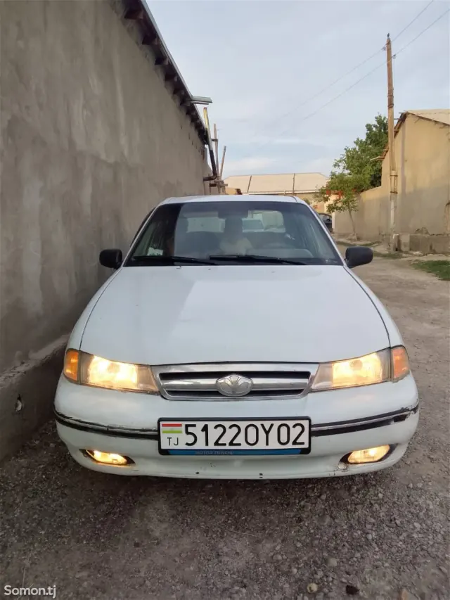 Daewoo Nexia 1994 · 1.5 MT