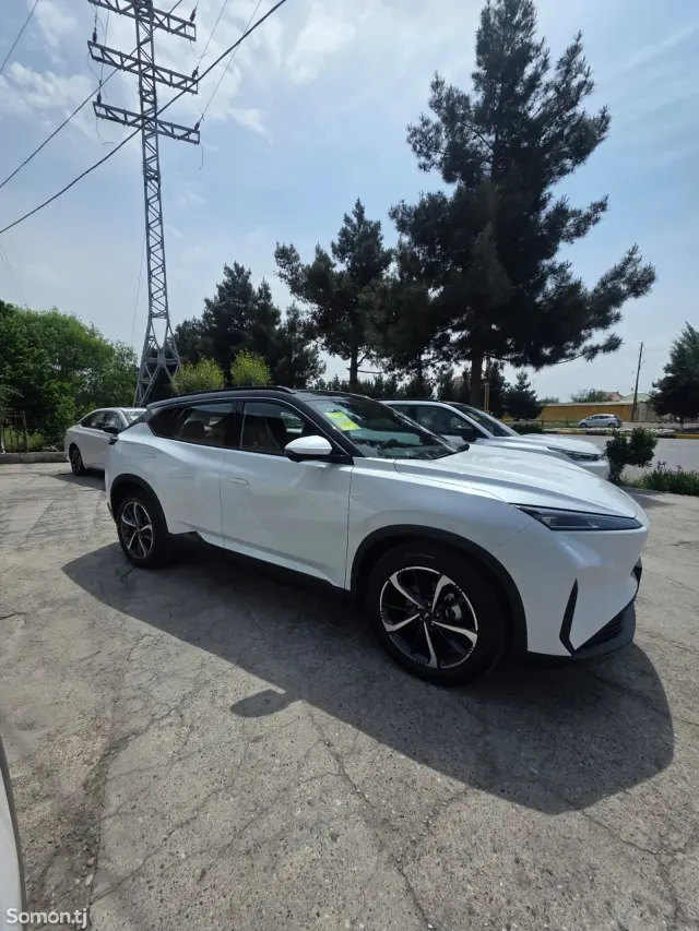 Dongfeng L7 2025 · AT