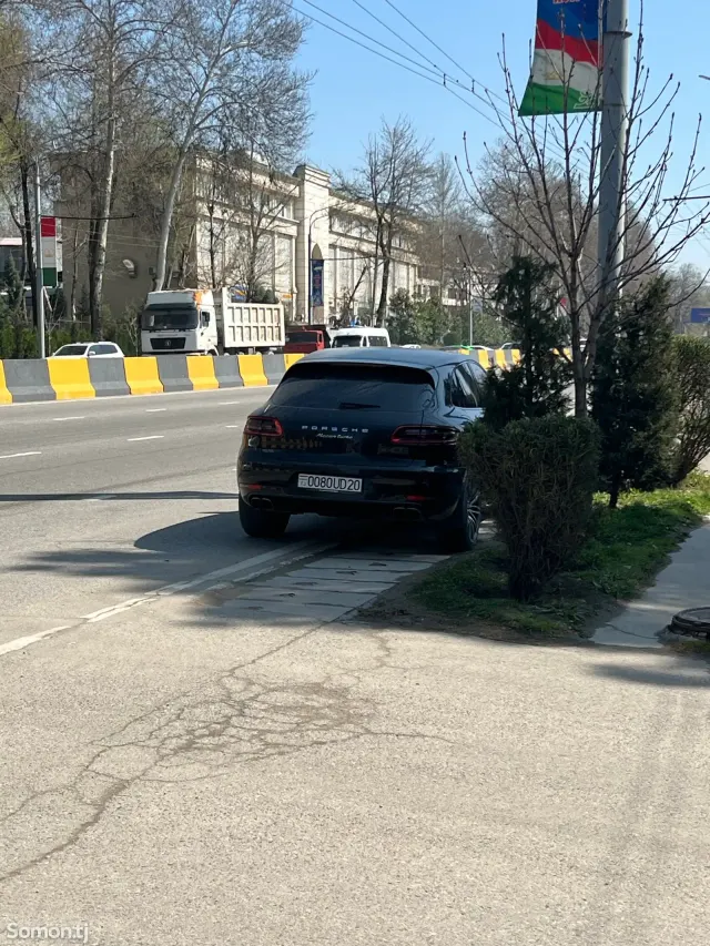 Porsche Macan 2015 · 3.6 AT