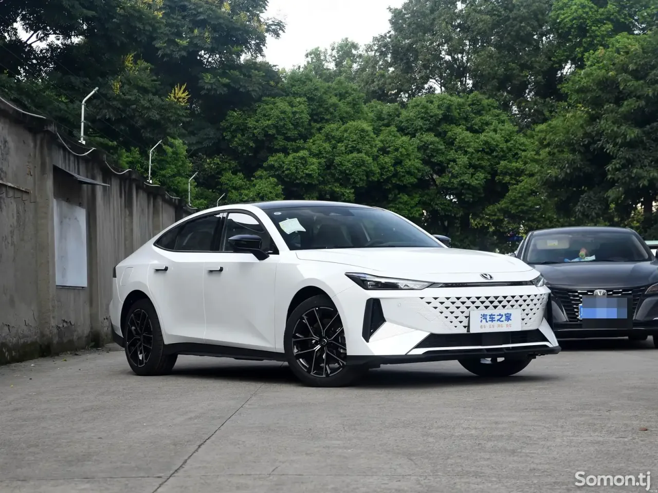Changan UNI-V 2025 · 1.5 AT