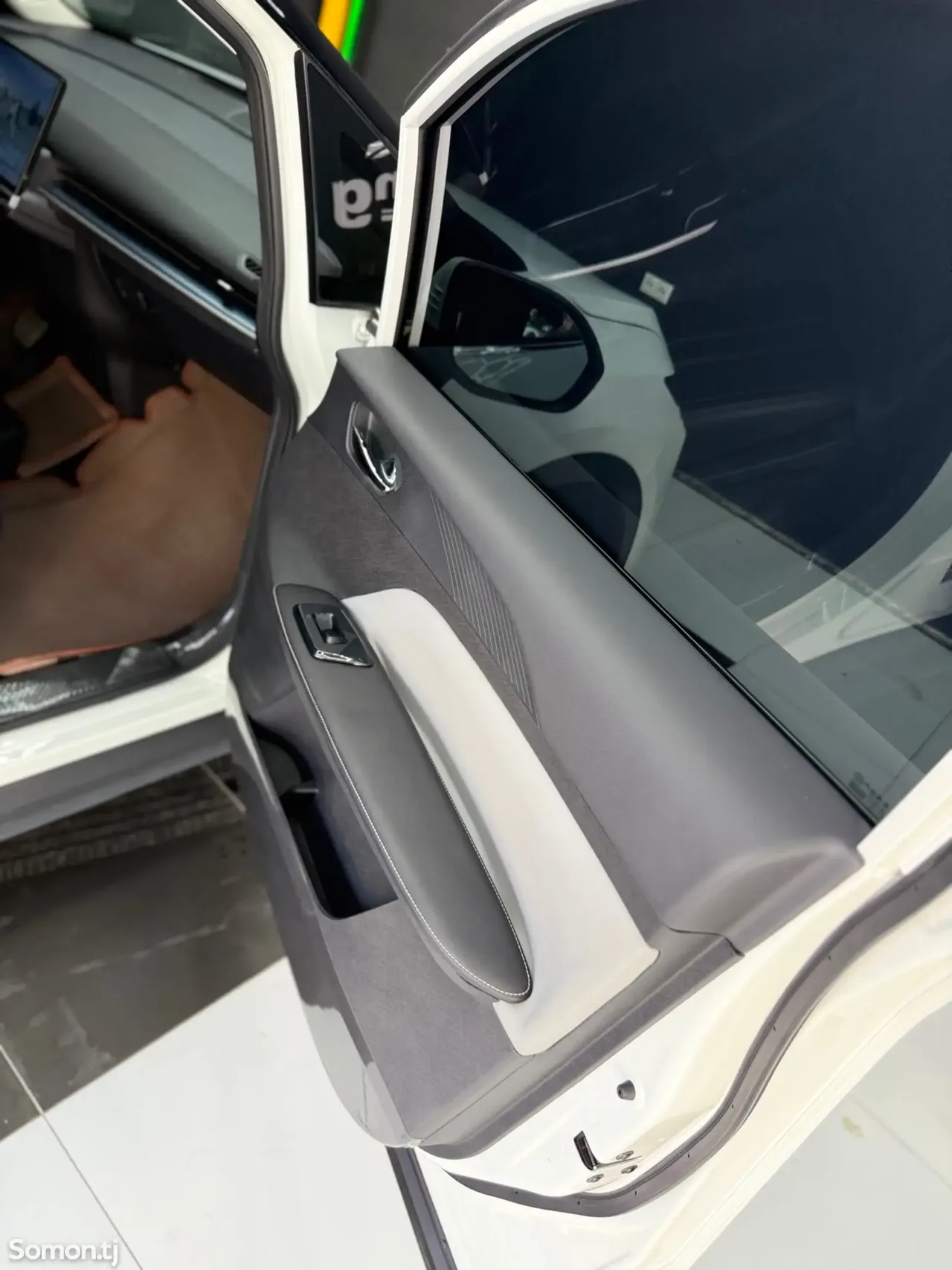 Dongfeng L7 2025 · AT