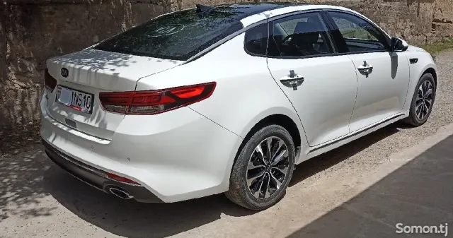 Kia K5 2015 · 2.0 AT