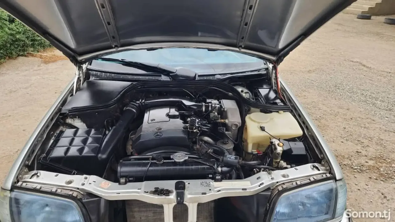 Mercedes-Benz C class 1995 · 1.8 MT