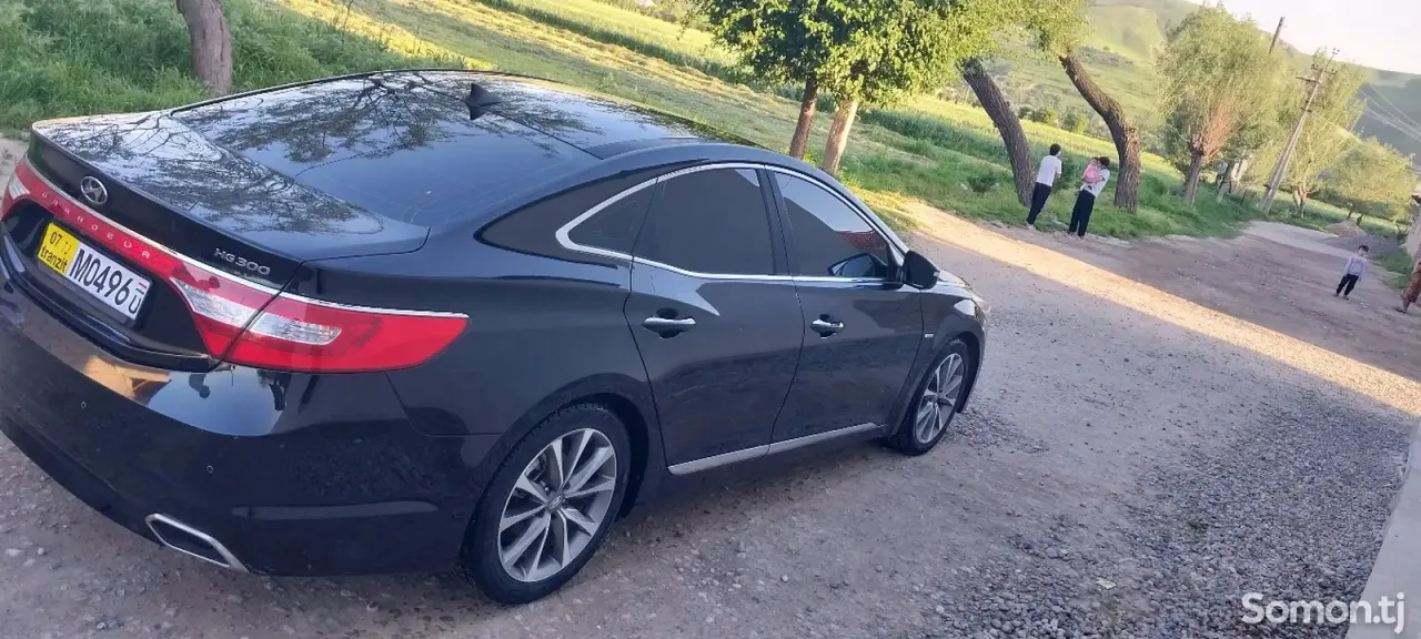 Hyundai Grandeur 2015 · 3.0 AT