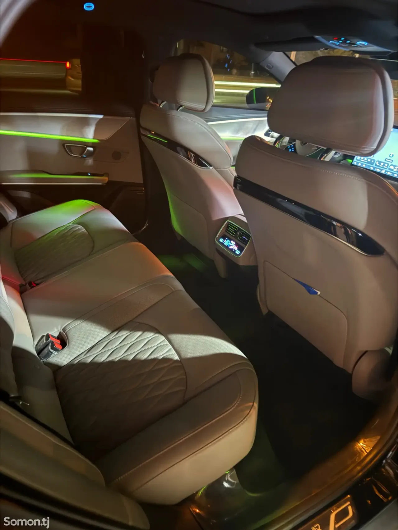 BYD Han 2025 · AT