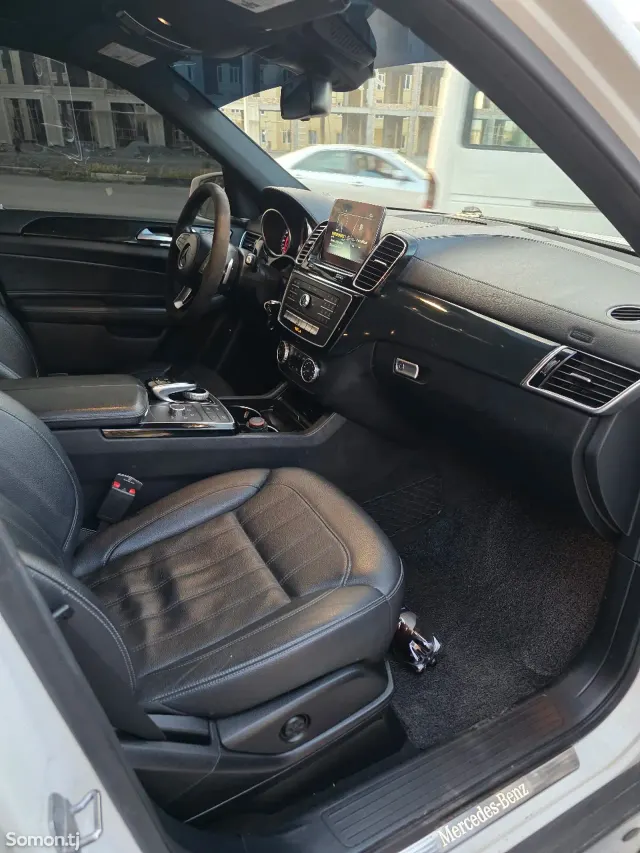 Mercedes-Benz GLS 2019 · 3.0 AT