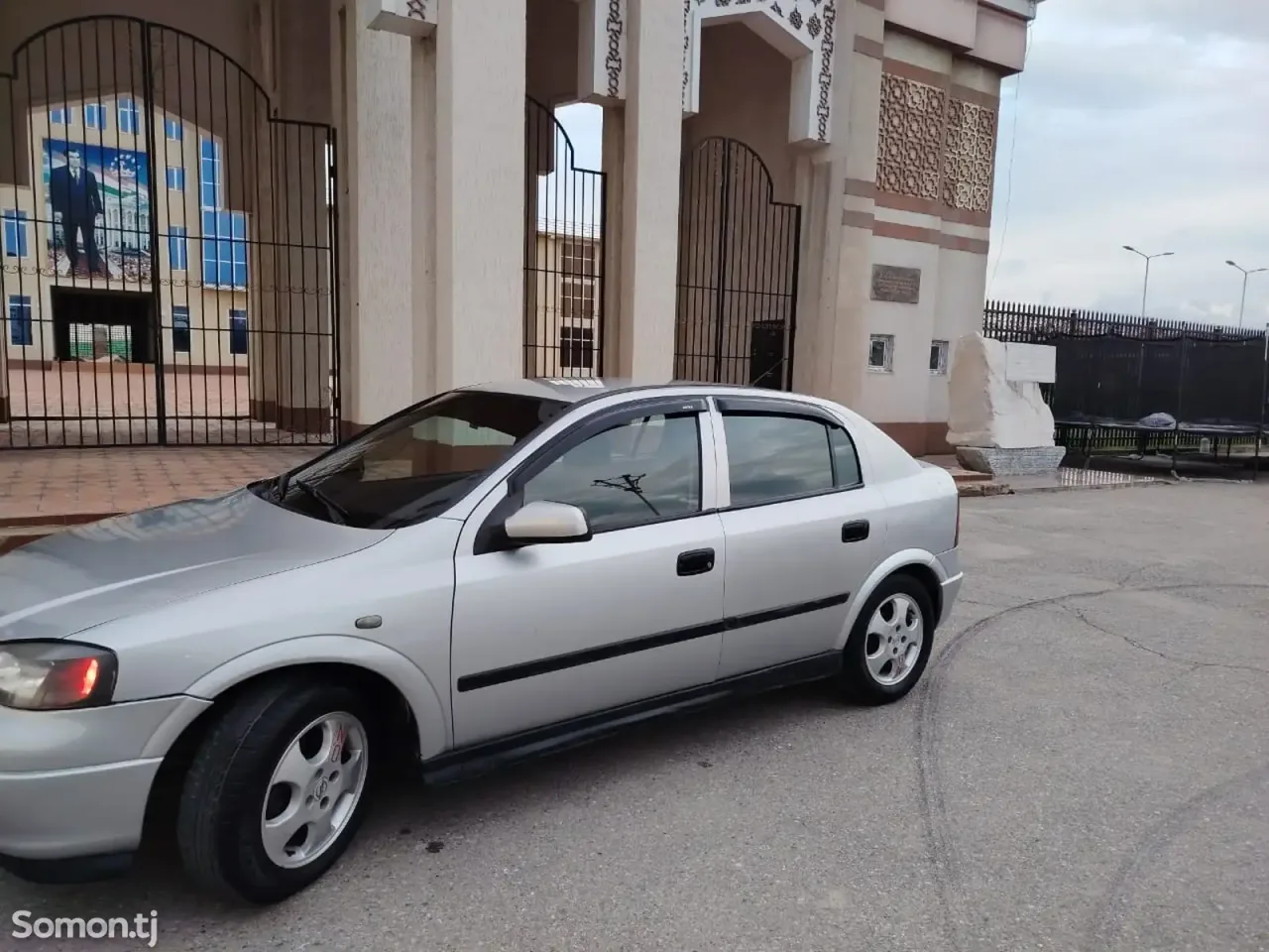 Opel Astra G 1998 · 1.6 MT