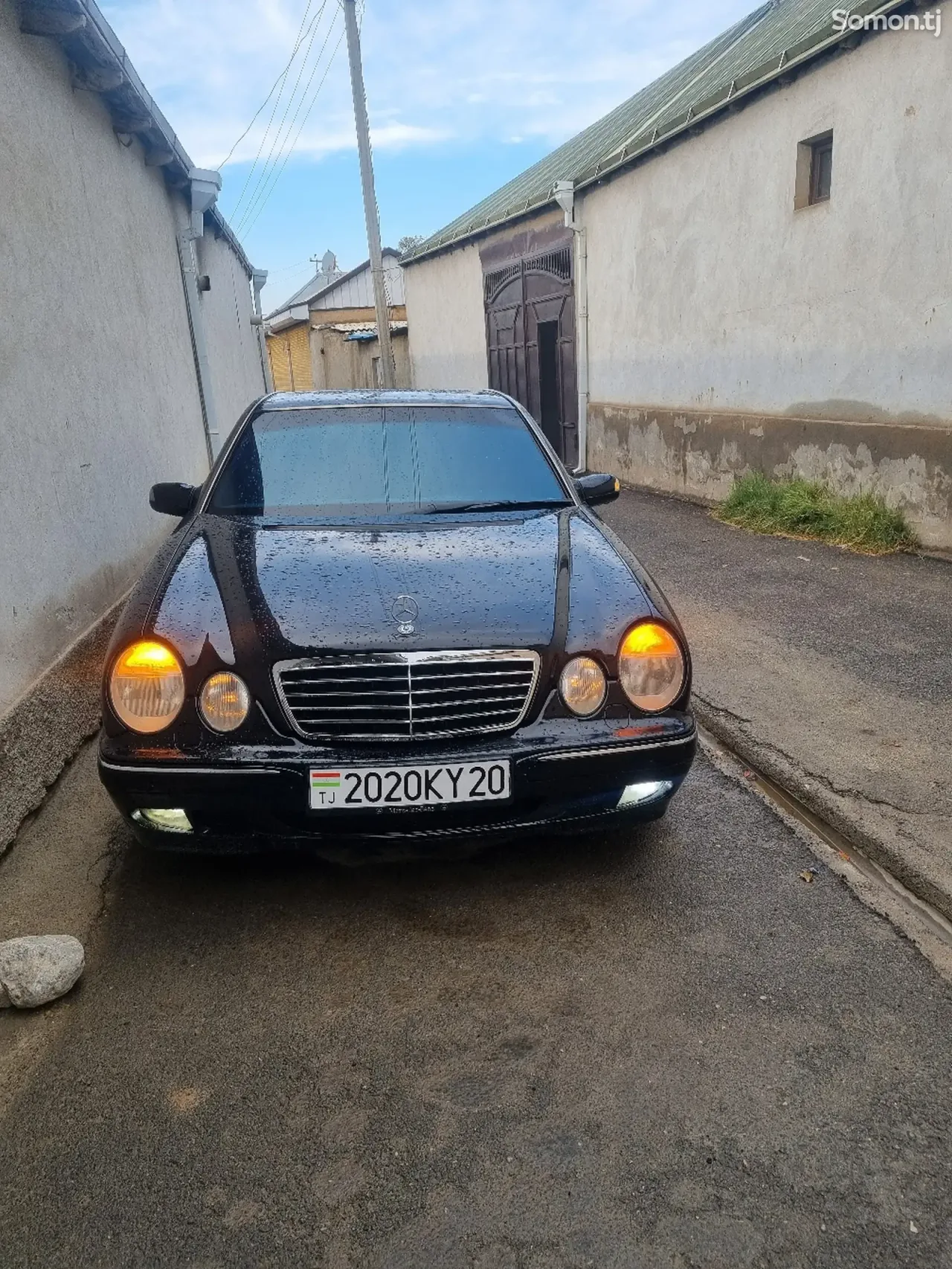 Mercedes-Benz E class 2002 · 3.2 AT