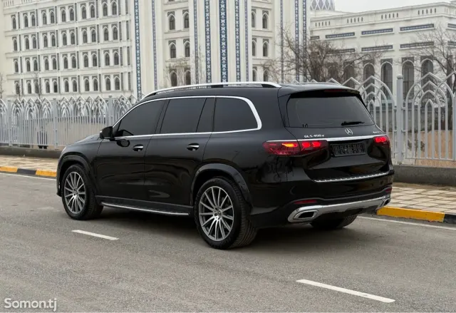 Mercedes-Benz GLS 2024 · 3.0 AT