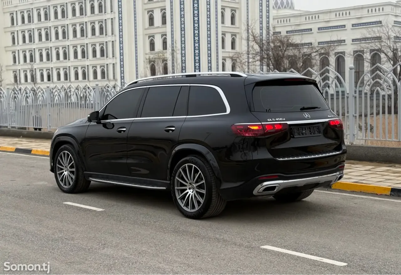 Mercedes-Benz GLS 2024 · 3.0 AT