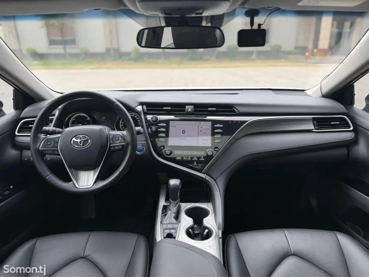 Toyota Camry 2018 · 2.5 AT