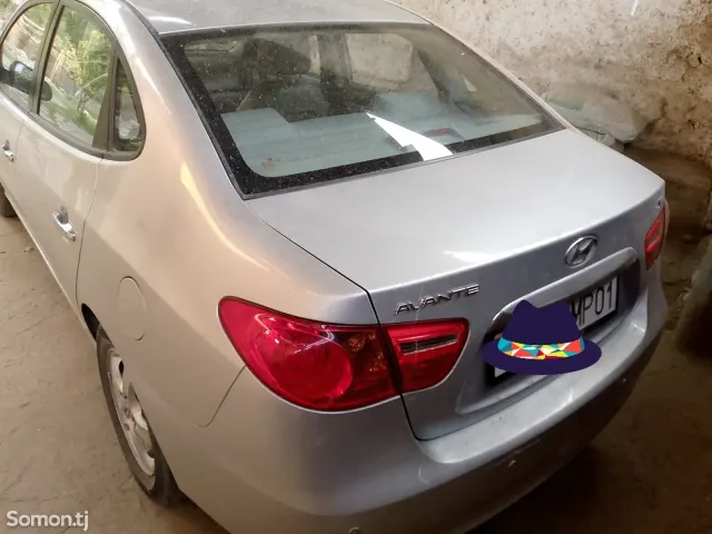 Hyundai Avante 2010 · 1.6 AT