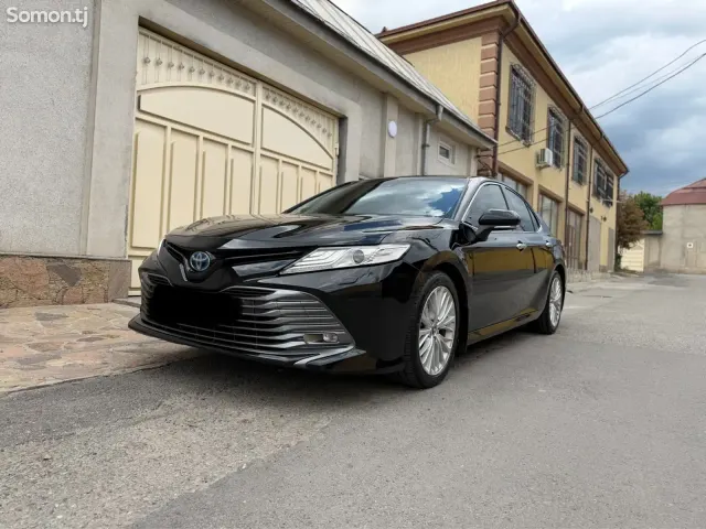 Toyota Camry 2019 · 2.5 AT