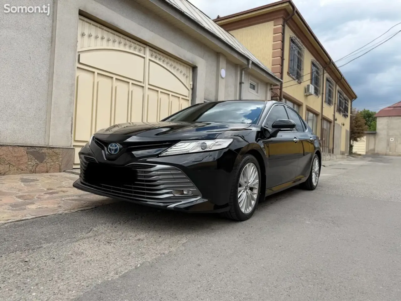 Toyota Camry 2019 · 2.5 AT