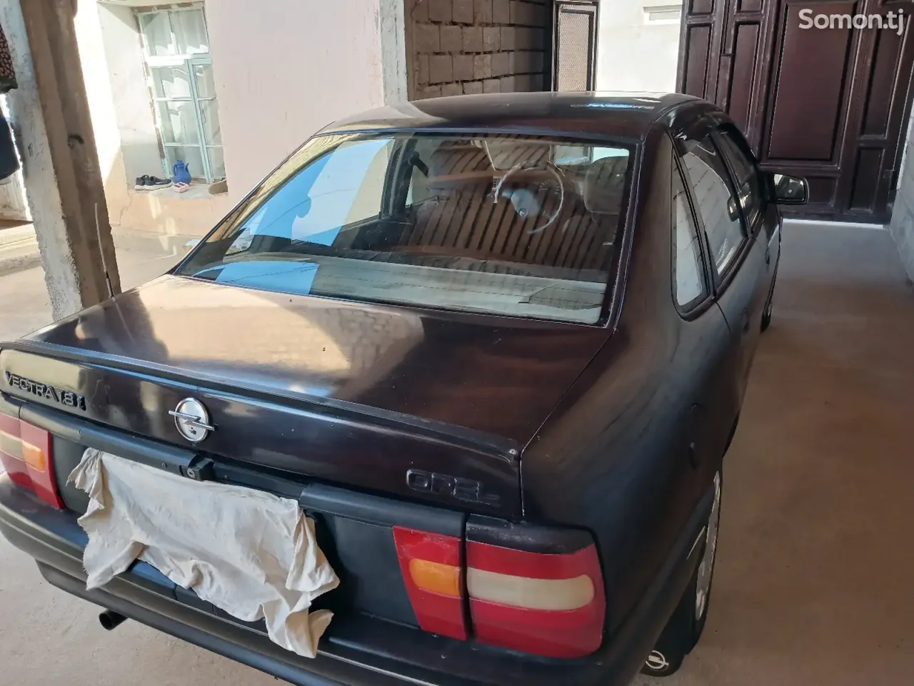 Opel Vectra A 1992 · 1.6 MT