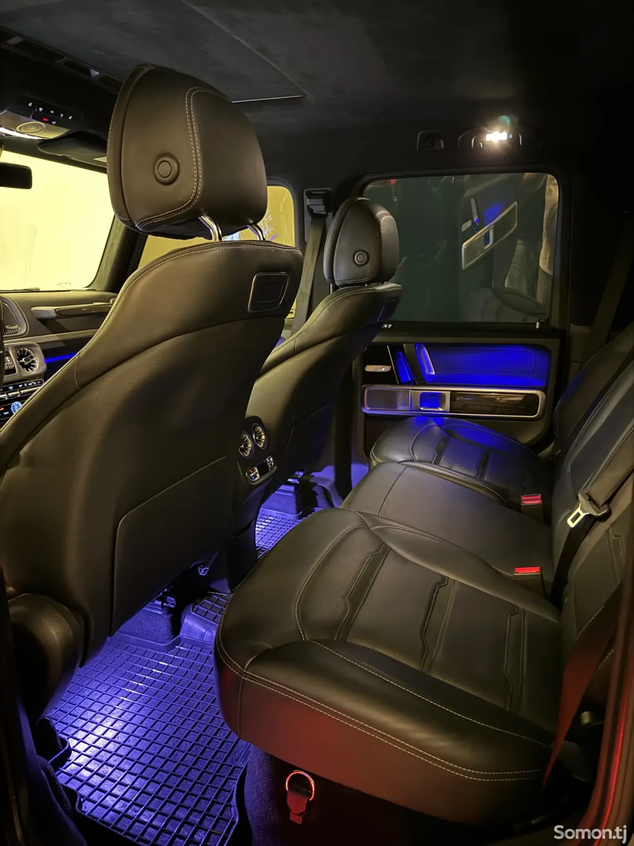 Mercedes-Benz G class 2024 · AT