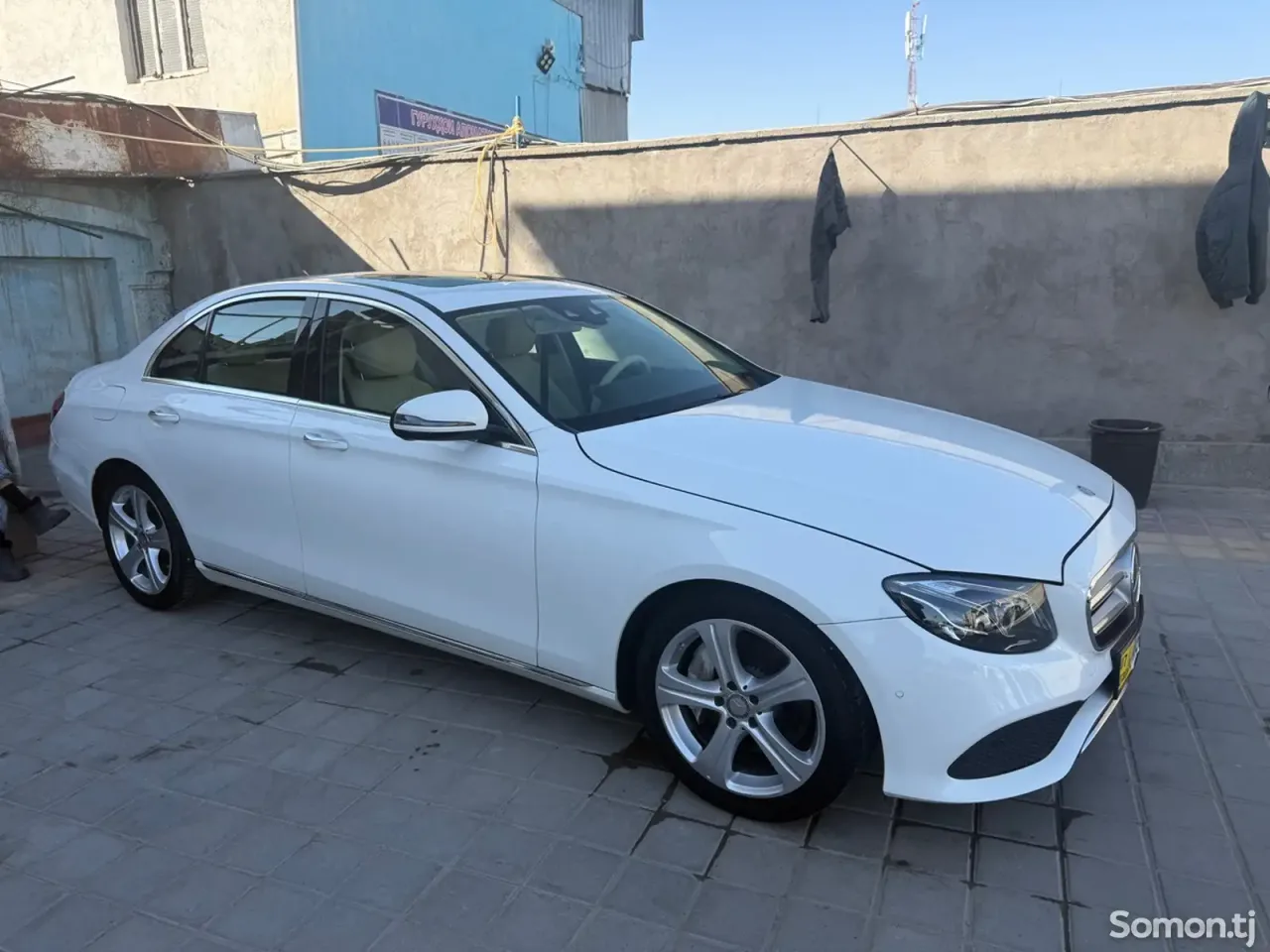 Mercedes-Benz E class 2016 · 2.0 AT