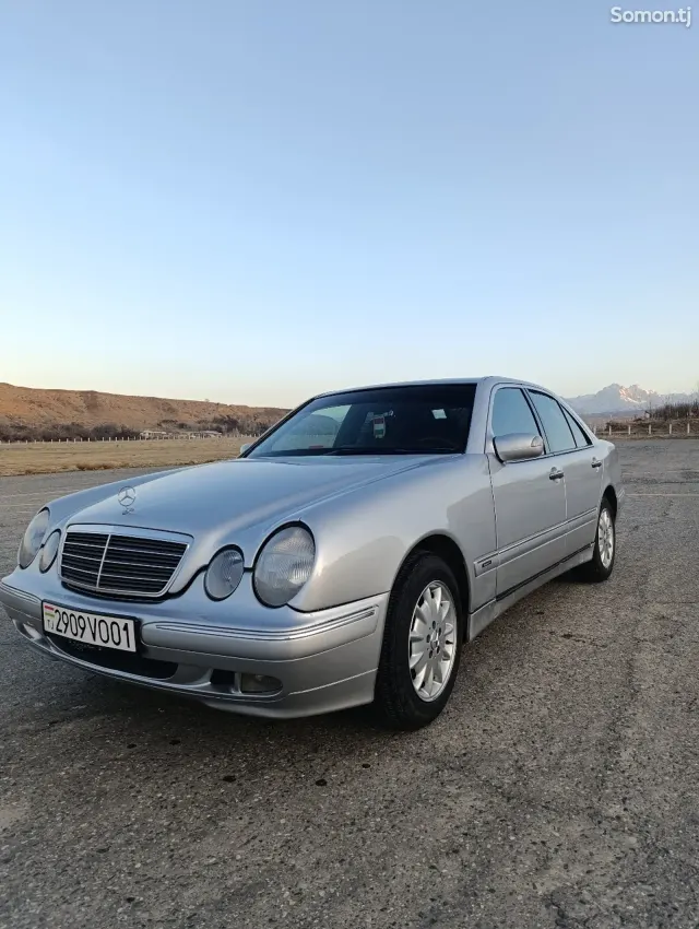 Mercedes-Benz E class 1996 · 2.0 MT